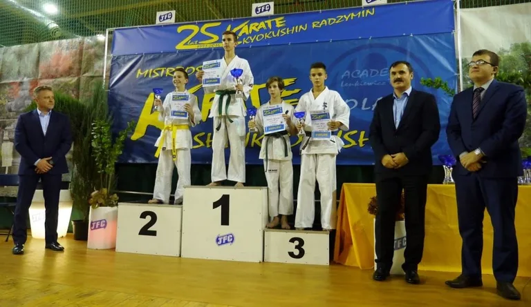 Ostrowscy karatecy w Radzyminie (zdjęcia)