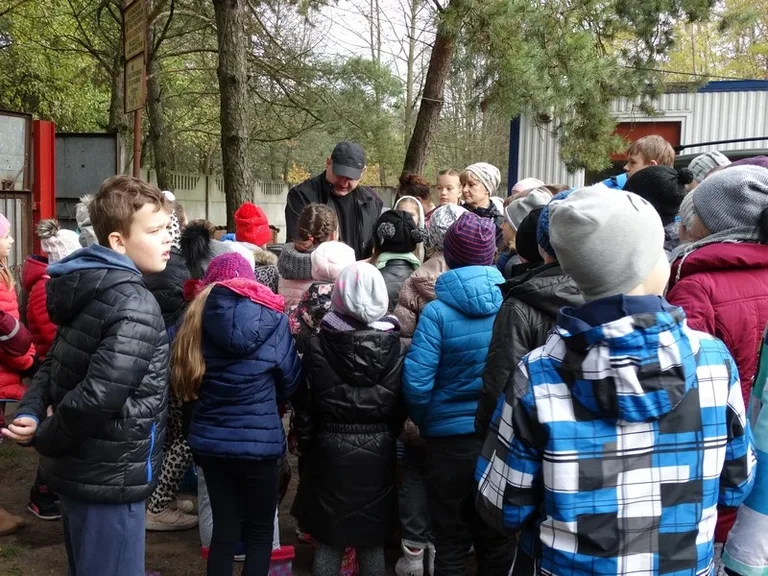 Uczniowie SP nr 1 obchodzili Dzień Zwierzaka (zdjęcia)