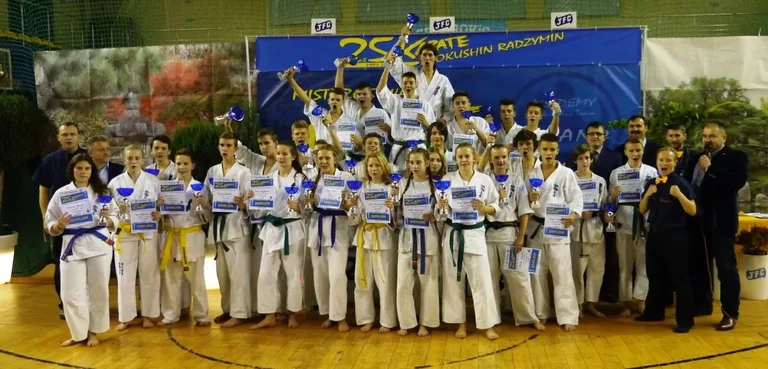 Ostrowscy karatecy w Radzyminie (zdjęcia)