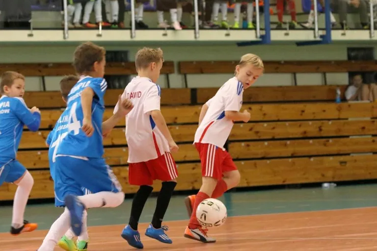 Silna defensywa AMP Gool (zdjęcia, wideo)