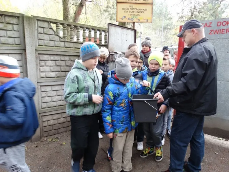 Uczniowie SP nr 1 obchodzili Dzień Zwierzaka (zdjęcia)
