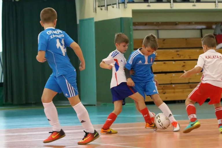 Silna defensywa AMP Gool (zdjęcia, wideo)
