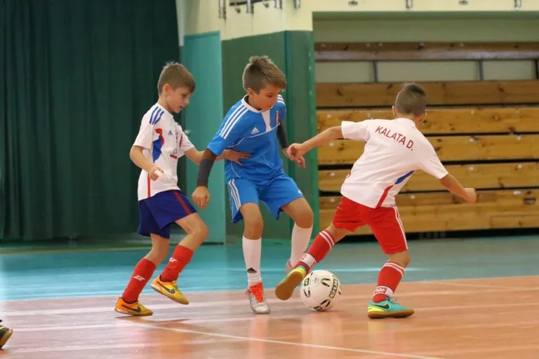 Silna defensywa AMP Gool (zdjęcia, wideo)