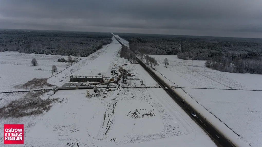 Remont na trasie S-8. Drogowcy zimą nie zwalniają tempa prac (dużo zdjęć)