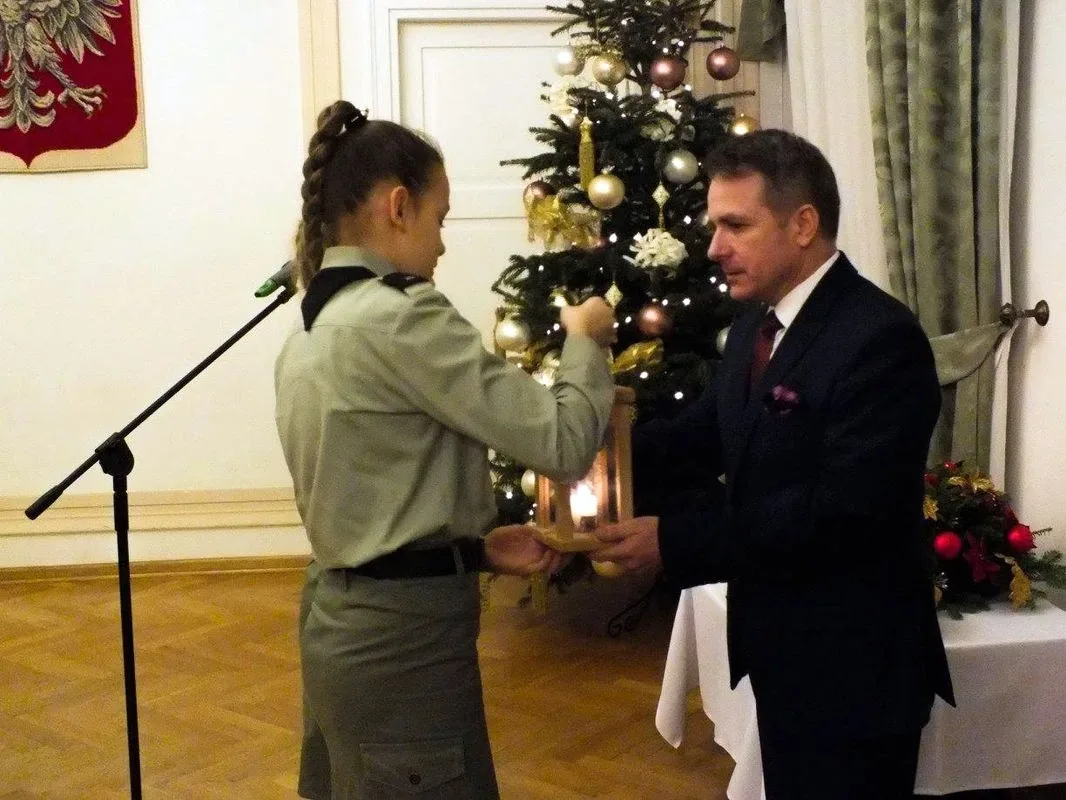 Betlejemskie Światło Pokoju w Ostrowi Mazowieckiej (zdjęcia)