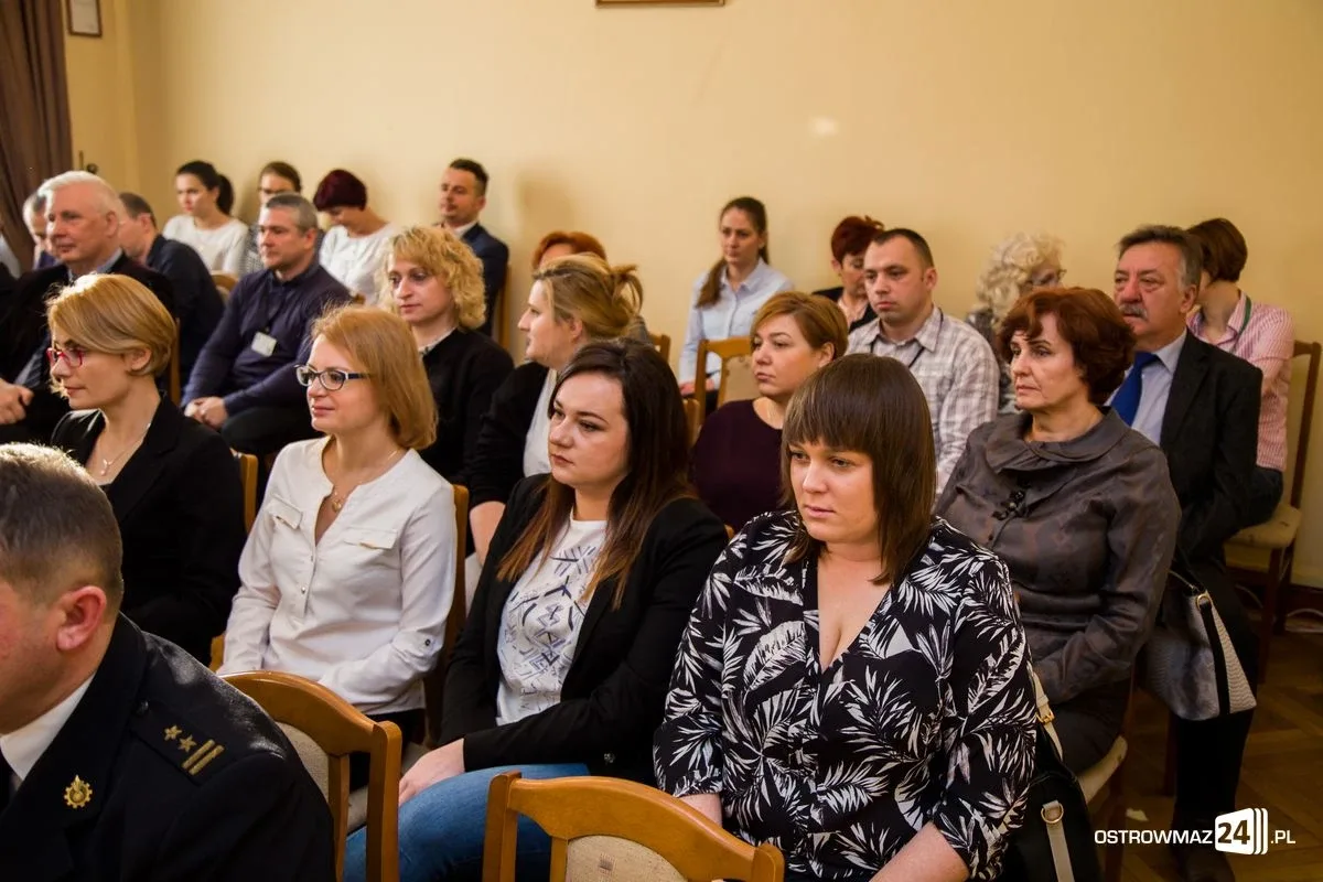 Powiat ostrowski podpisał umowę z ramach współpracy transgranicznej (zdjęcia)