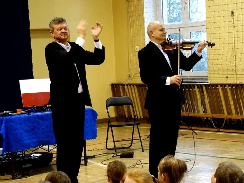 Koncert duetu smyczkowego (zdjęcia)