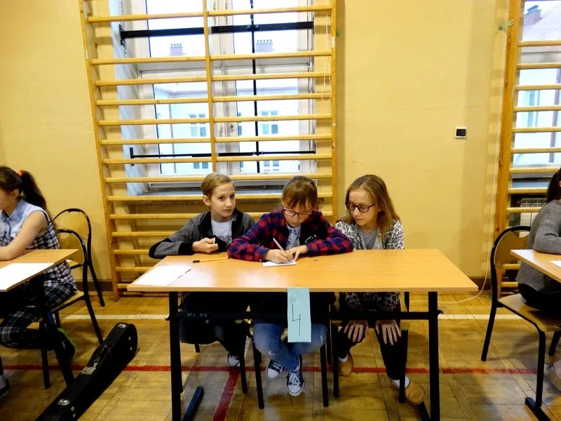 Konkurs o Sienkiewiczu w ostrowskiej placówce (zdjęcia)