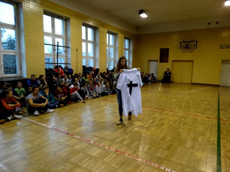 Konkurs o Sienkiewiczu w ostrowskiej placówce (zdjęcia)