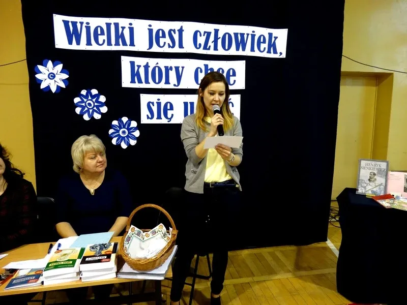 Konkurs o Sienkiewiczu w ostrowskiej placówce (zdjęcia)