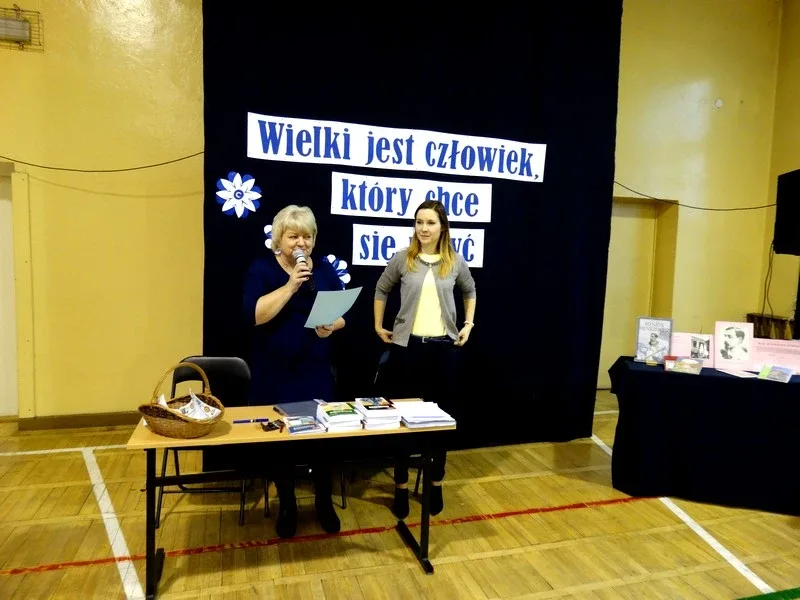 Konkurs o Sienkiewiczu w ostrowskiej placówce (zdjęcia)