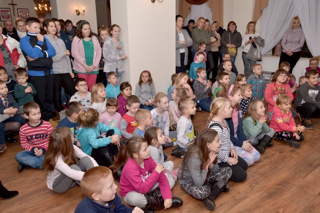 Święty Mikołaj odwiedził dzieci z miasta i gminy Brok (zdjęcia)