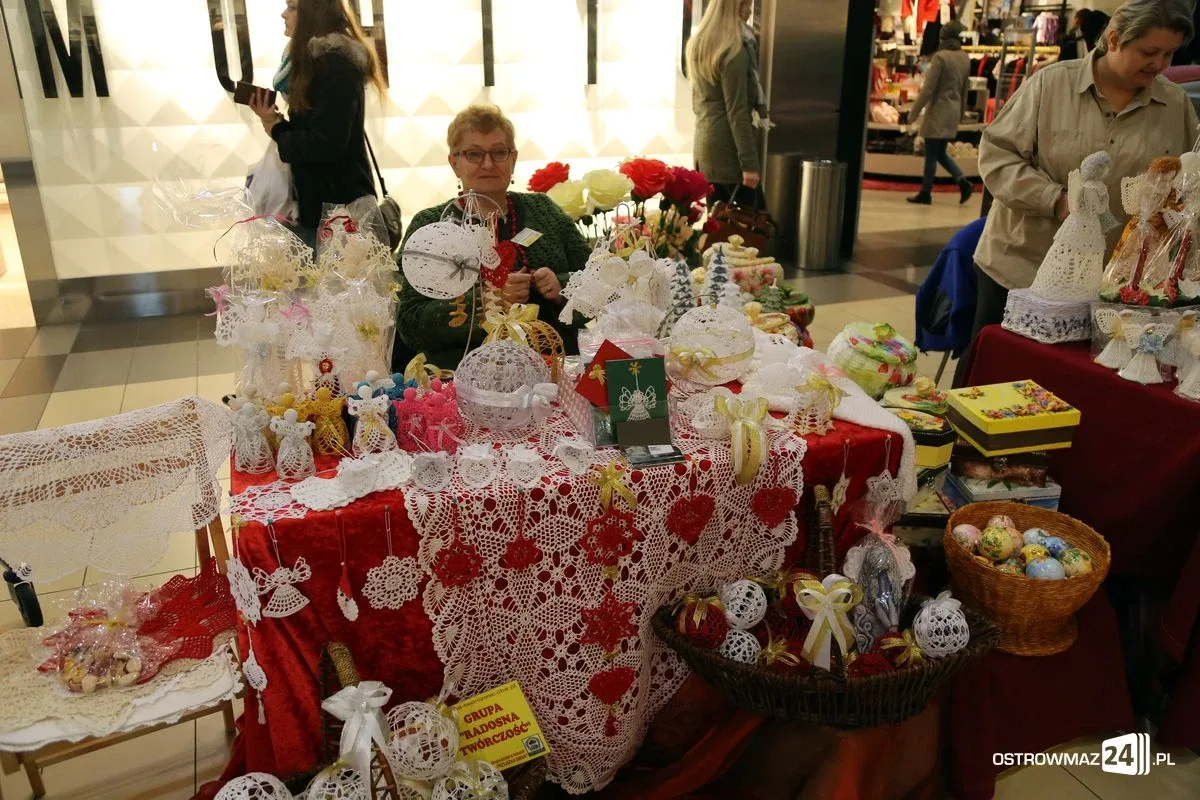 Jarmark ozdób świątecznych w Galerii Bursztynowej (zdjęcia)