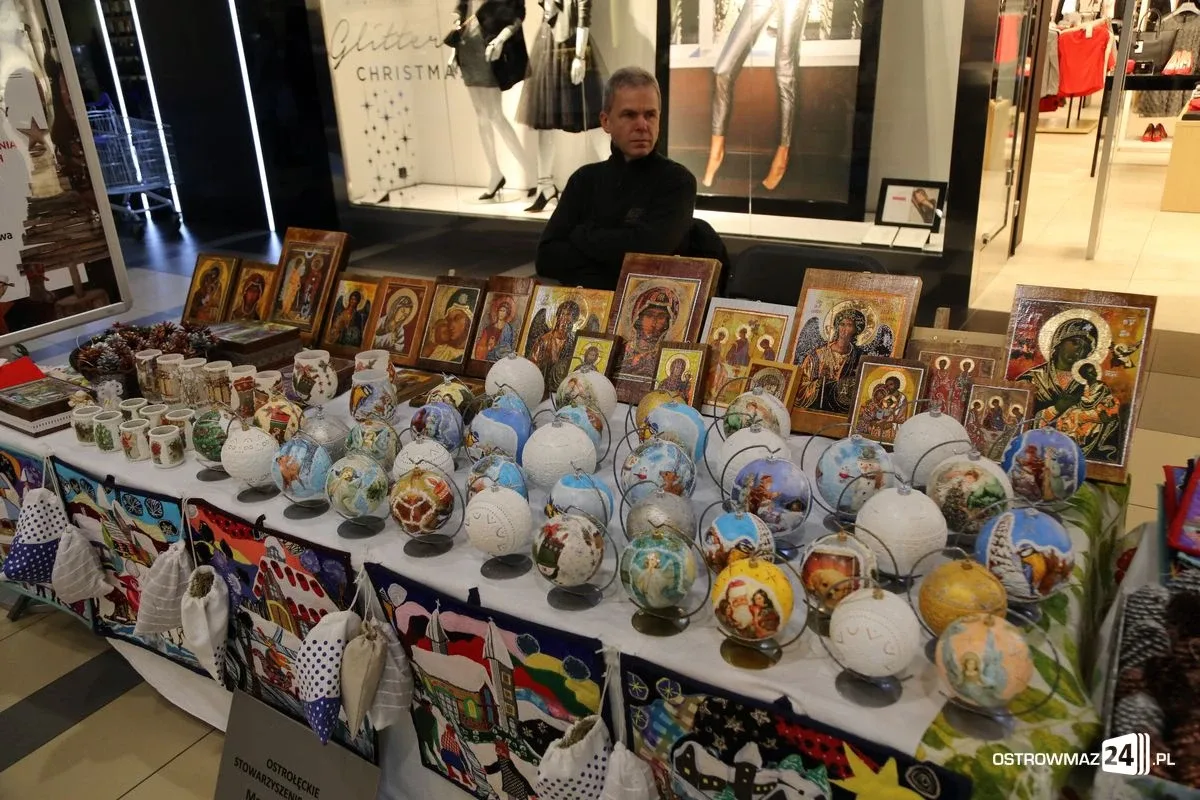 Jarmark ozdób świątecznych w Galerii Bursztynowej (zdjęcia)