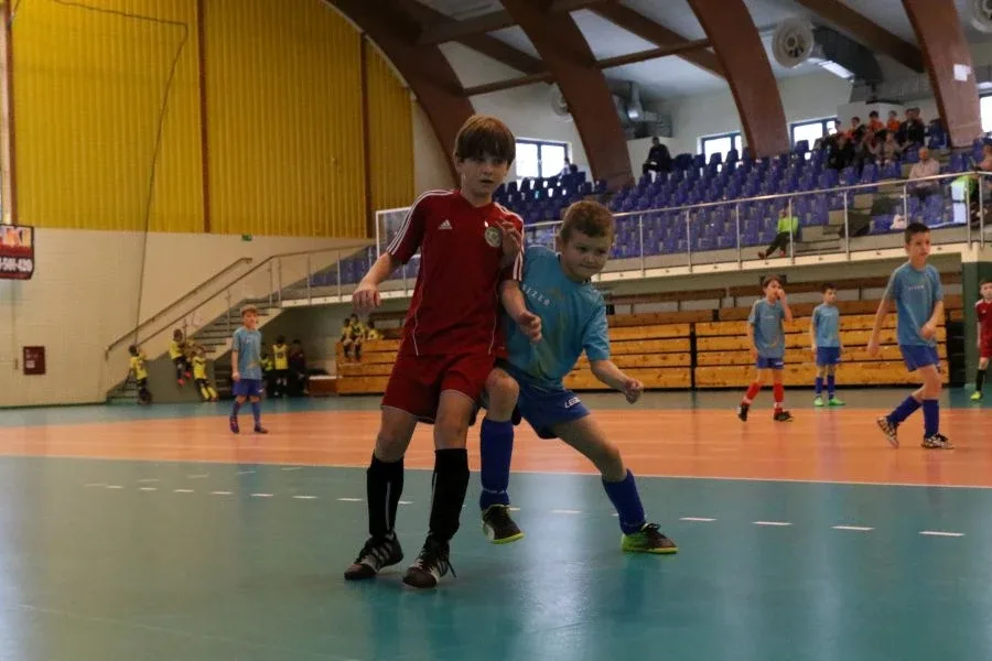 Zacięte batalie ostrowskich piłkarzy (zdjęcia, wideo)