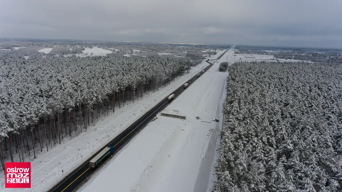 Remont na trasie S-8. Drogowcy zimą nie zwalniają tempa prac (dużo zdjęć)