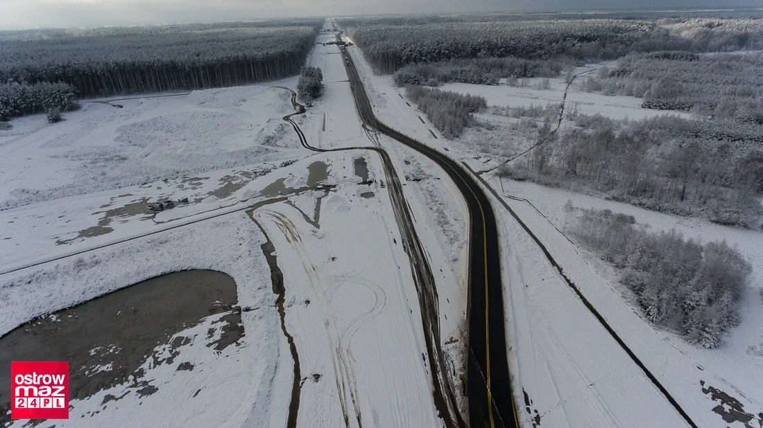 Remont na trasie S-8. Drogowcy zimą nie zwalniają tempa prac (dużo zdjęć)