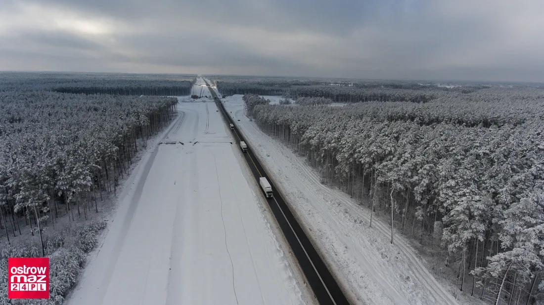 Remont na trasie S-8. Drogowcy zimą nie zwalniają tempa prac (dużo zdjęć)