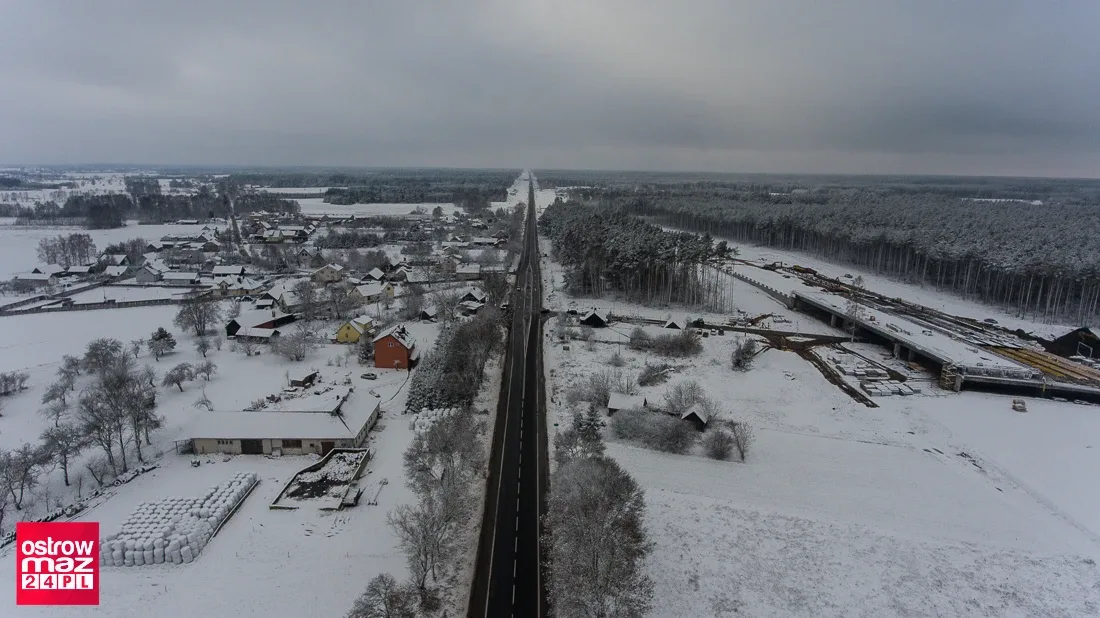 Remont na trasie S-8. Drogowcy zimą nie zwalniają tempa prac (dużo zdjęć)