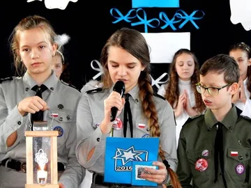 Betlejemskie Światło Pokoju w Ostrowi Mazowieckiej (zdjęcia)