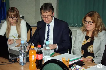 Ostrowscy radni uchwalili budżet (zdjęcia)
