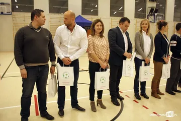 Święty Mikołaj z wizytą u młodych piłkarzy (zdjęcia)