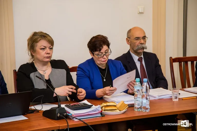 Sesja rady miasta z odrzuconym budżetem (zdjęcia, wideo)
