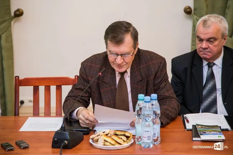 Sesja rady miasta z odrzuconym budżetem (zdjęcia, wideo)