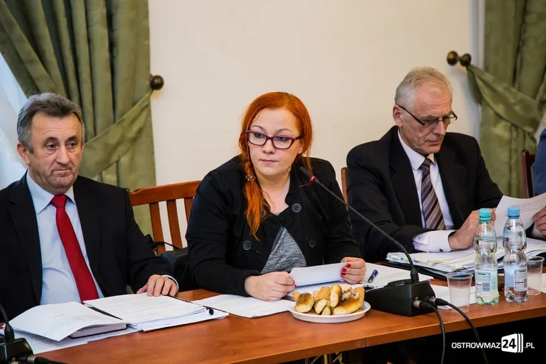 Sesja rady miasta z odrzuconym budżetem (zdjęcia, wideo)