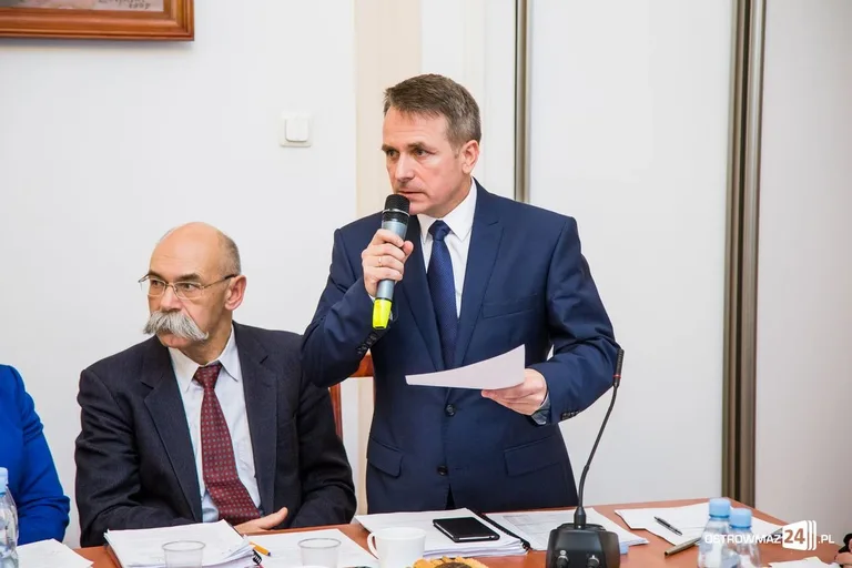Sesja rady miasta z odrzuconym budżetem (zdjęcia, wideo)