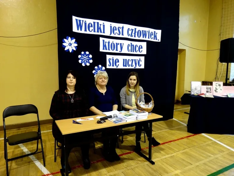Konkurs o Sienkiewiczu w ostrowskiej placówce (zdjęcia)