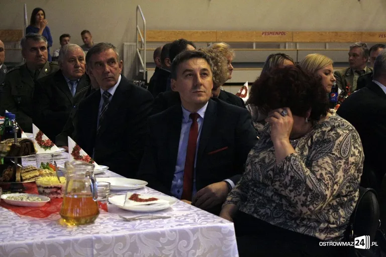 Budżet w powiecie przyjęty. Spotkanie świąteczno-noworoczne (zdjęcia, wideo)