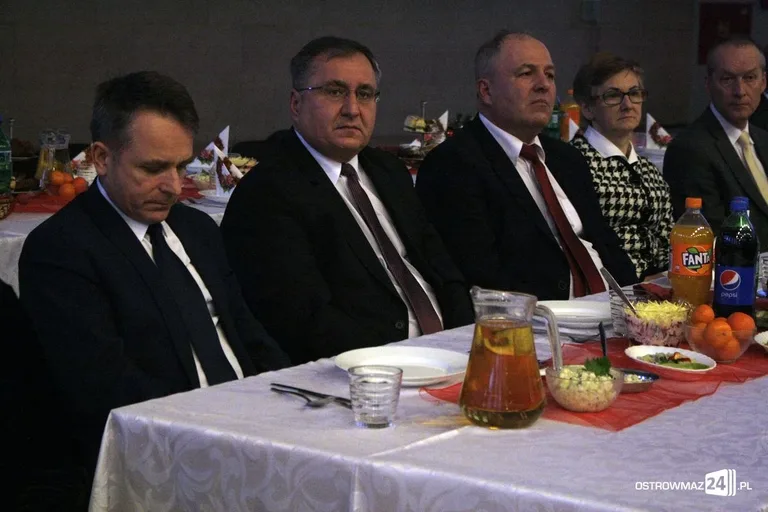 Budżet w powiecie przyjęty. Spotkanie świąteczno-noworoczne (zdjęcia, wideo)