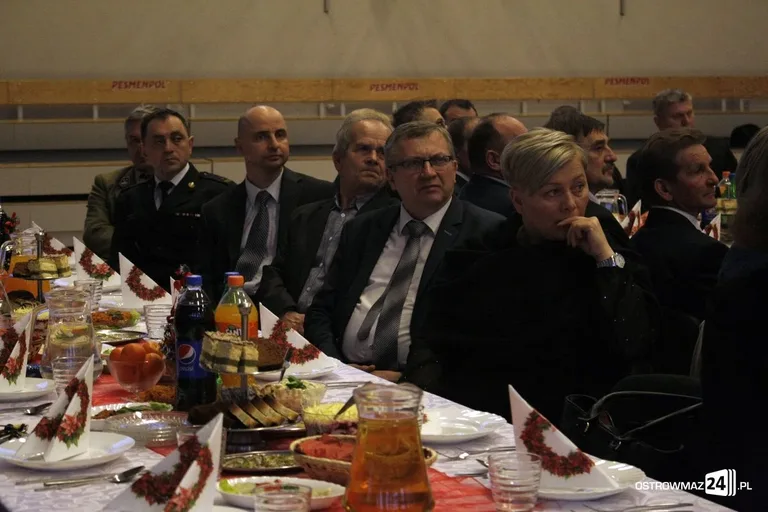 Budżet w powiecie przyjęty. Spotkanie świąteczno-noworoczne (zdjęcia, wideo)