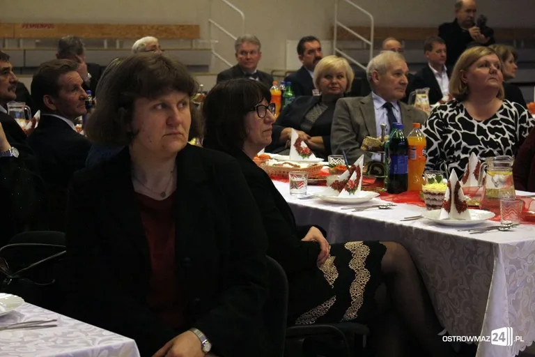 Budżet w powiecie przyjęty. Spotkanie świąteczno-noworoczne (zdjęcia, wideo)