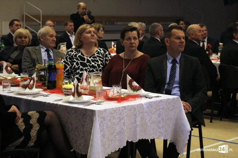 Budżet w powiecie przyjęty. Spotkanie świąteczno-noworoczne (zdjęcia, wideo)