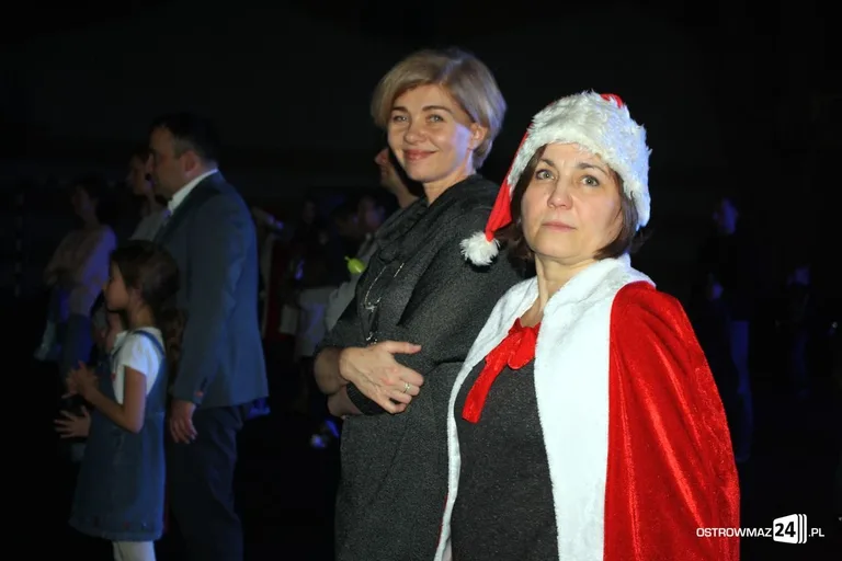 Najmłodsi mieszkańcy miasta spotkali się ze św. Mikołajem (zdjęcia)