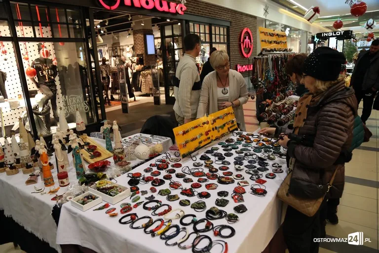 Jarmark ozdób świątecznych w Galerii Bursztynowej (zdjęcia)