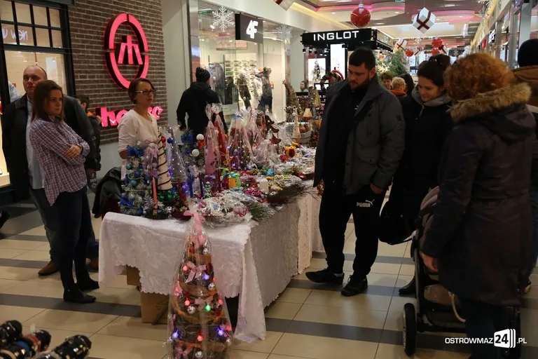 Jarmark ozdób świątecznych w Galerii Bursztynowej (zdjęcia)