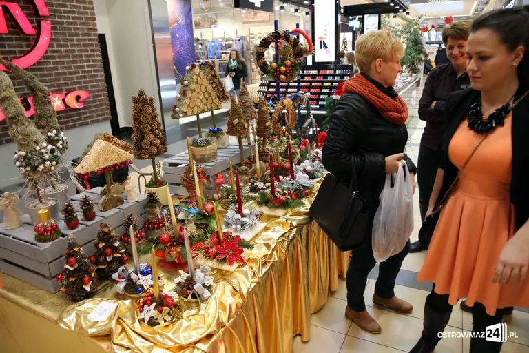 Jarmark ozdób świątecznych w Galerii Bursztynowej (zdjęcia)