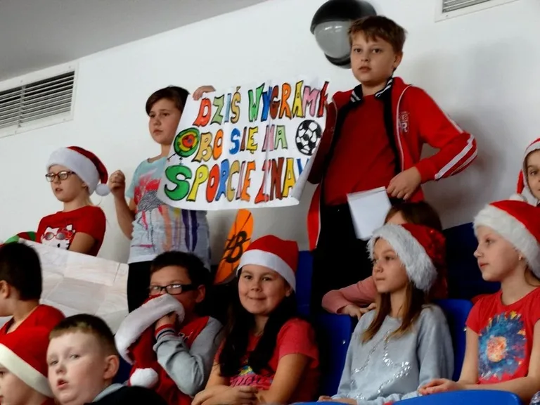Turniej mikołajkowy (zdjęcia)