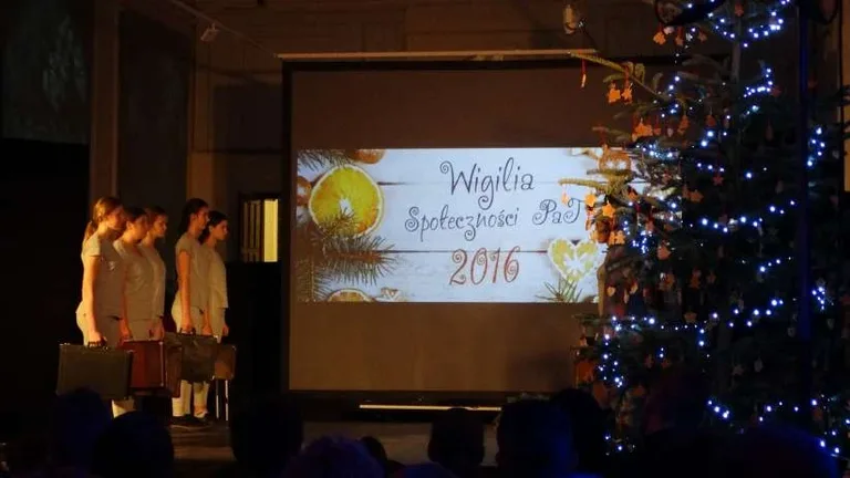 Ostrowska grupa na wigilii społeczności PaT (zdjęcia)