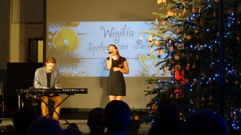Ostrowska grupa na wigilii społeczności PaT (zdjęcia)