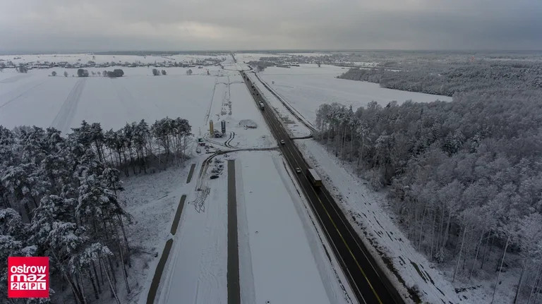 Remont na trasie S-8. Drogowcy zimą nie zwalniają tempa prac (dużo zdjęć)