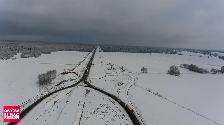 Remont na trasie S-8. Drogowcy zimą nie zwalniają tempa prac (dużo zdjęć)