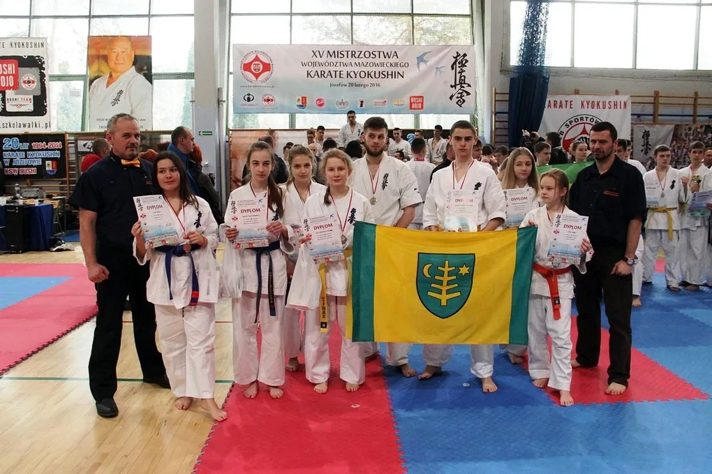Osiem medali ostrowskich karateków (zdjęcia)