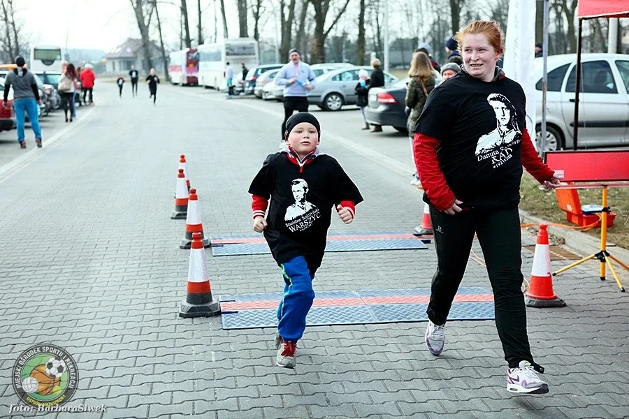 Ostrów pobiegła "Tropem Wilczym" (zdjęcia)