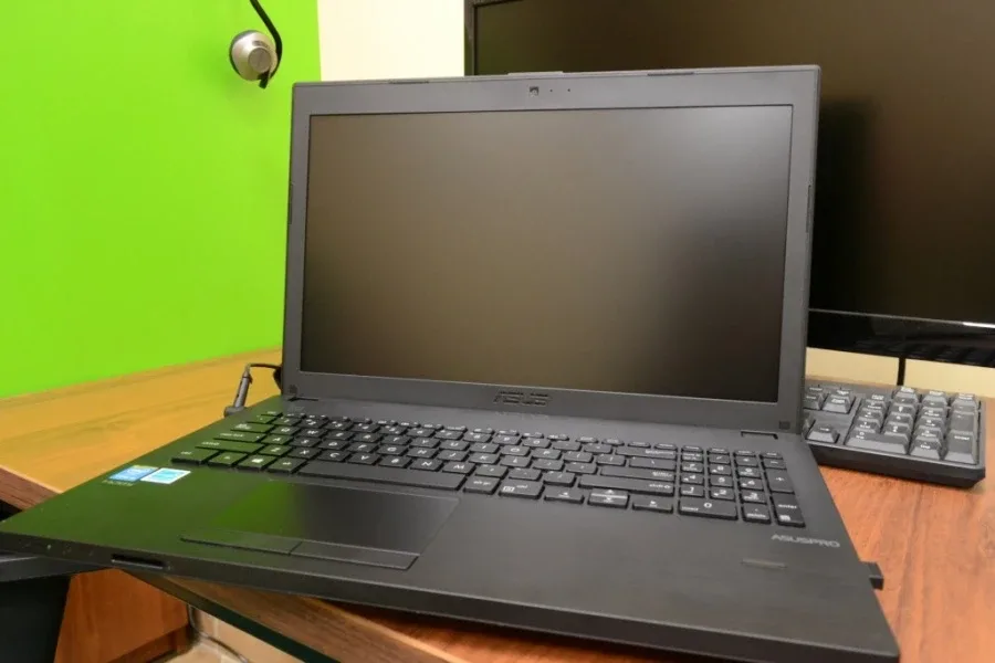 Bezpłatna kafejka internetowa w Ostrowi