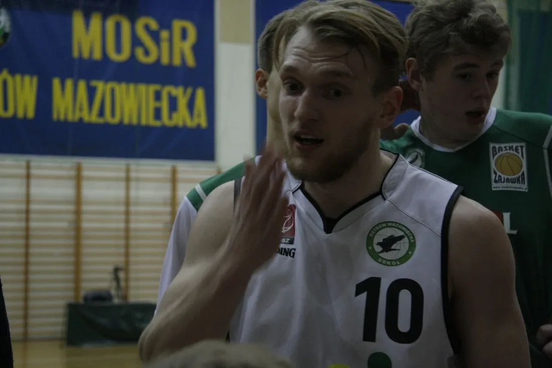 Sokół uległ Shmoolkom (zdjęcia, wideo)