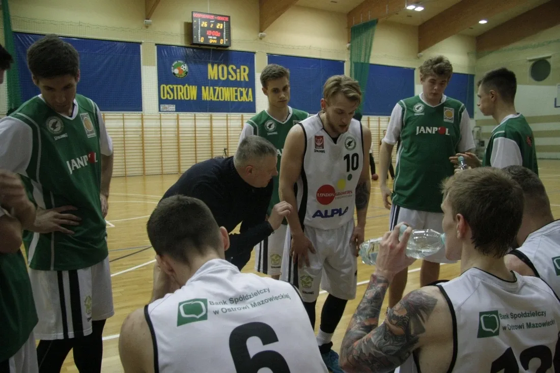 Sokół uległ Shmoolkom (zdjęcia, wideo)